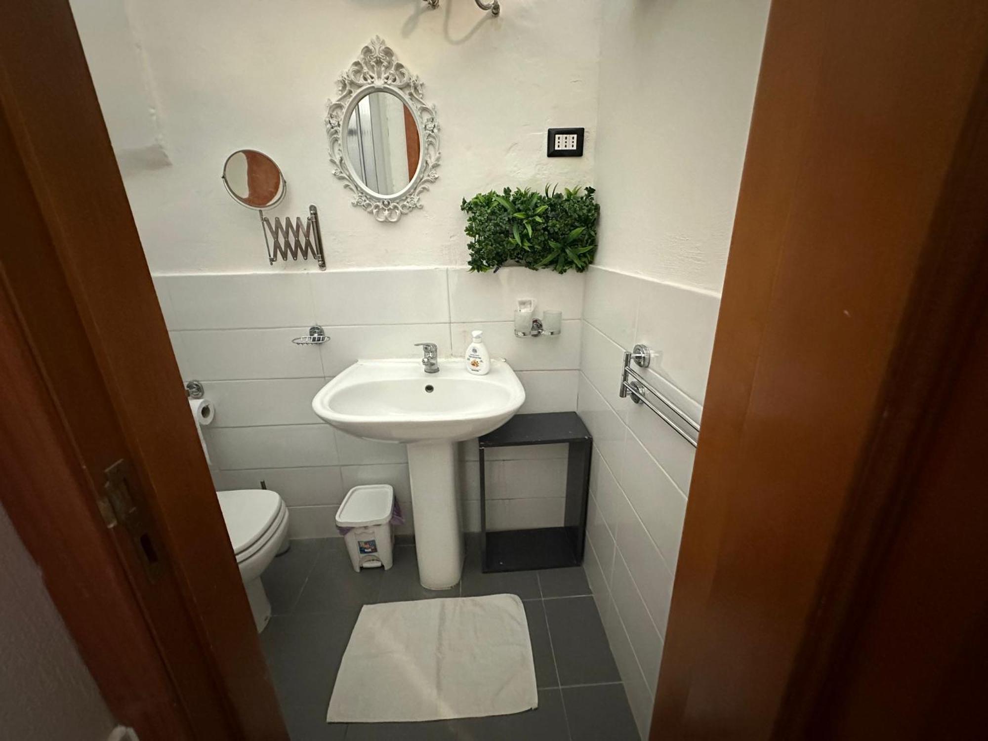 Portico House 17 Apartment