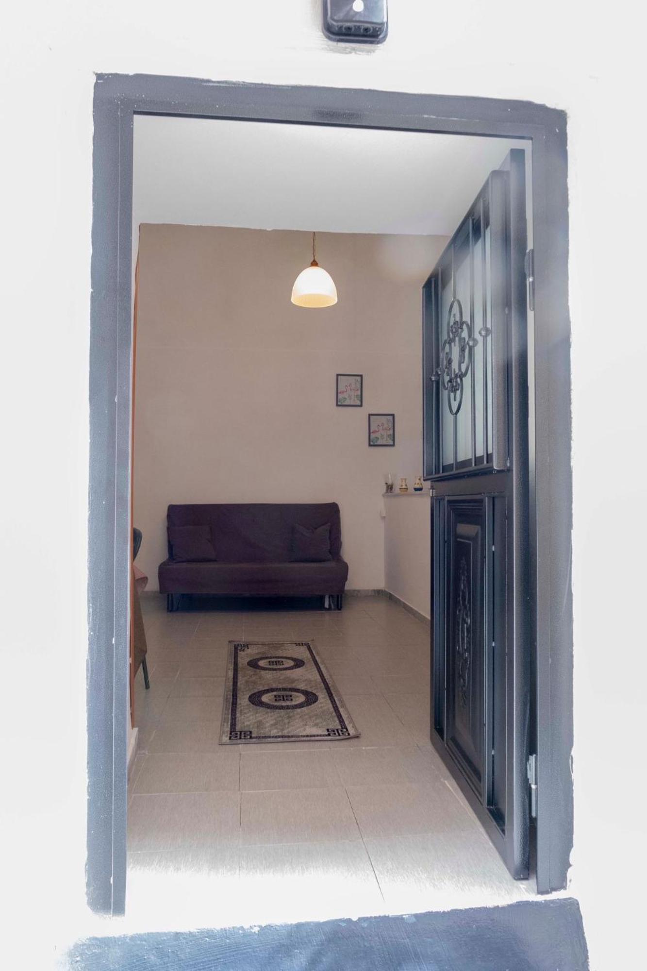 Apartment Portico House 17 *