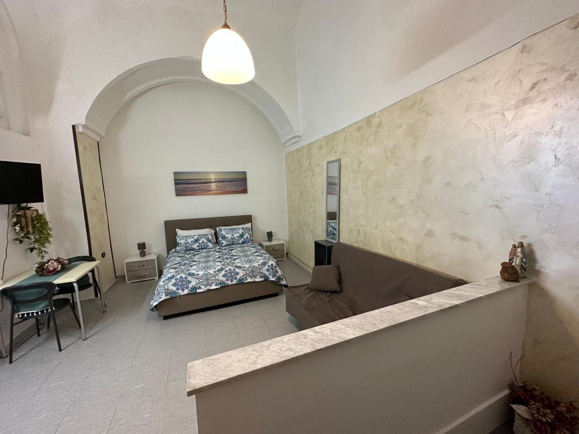 Portico House 17 Apartment